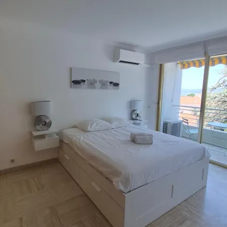 Les Orangers - - Sea View- Swimming Pool - Free Parking - Appartement