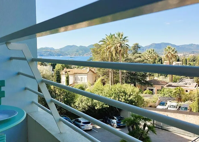 Les Orangers - - Sea View- Swimming Pool - Free Parking - Lejlighed